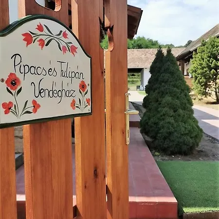 Pipacs Es Tulipan Vendeghaz Bodony