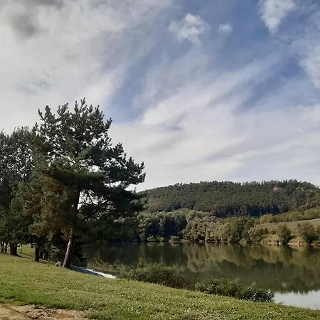 Pipacs Es Tulipan Vendeghaz 게스트하우스 3*