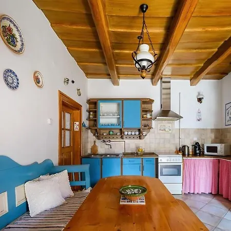 Pipacs Es Tulipan Vendeghaz