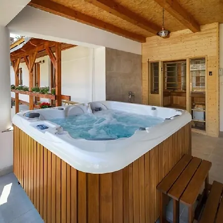 Pipacs Es Tulipan Vendeghaz 게스트하우스