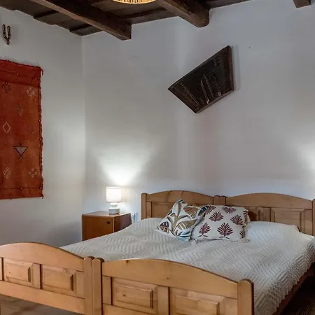 Pipacs Es Tulipan Vendeghaz